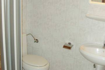 Apartment for 5 People in Agios Gordios, Corfu, Photo 4