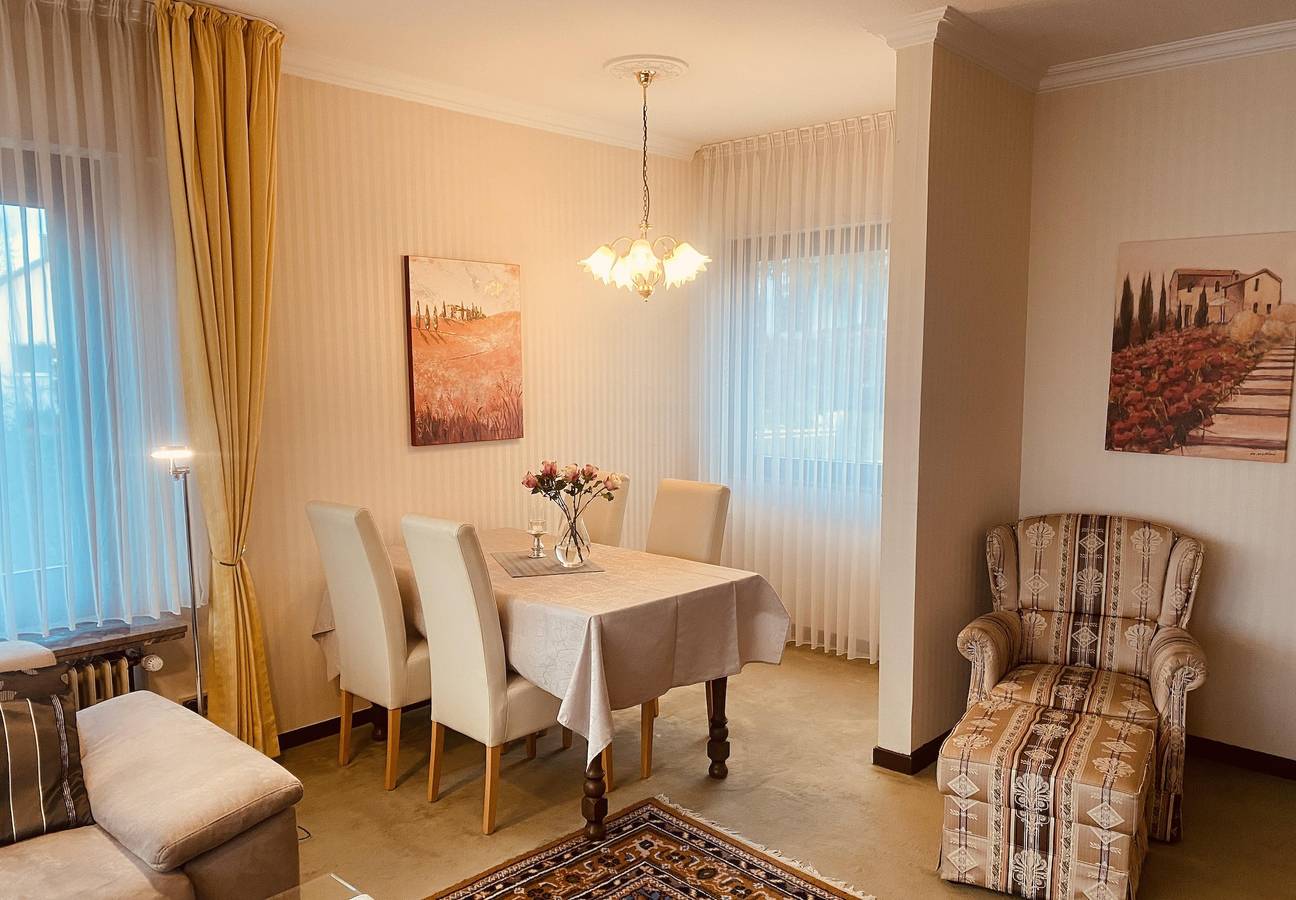 Ganze Ferienwohnung, Haus Nachtsheim in Neuenahr, Bad Neuenahr