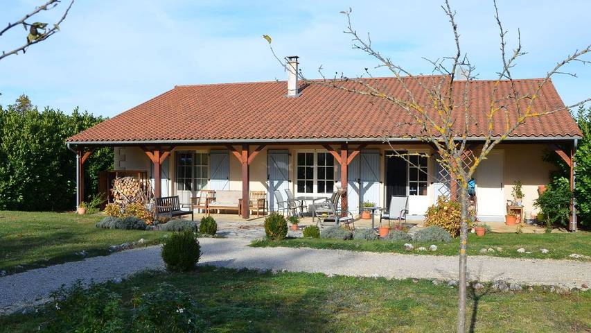 Maison de vacances pour 6 personnes, avec jardin ainsi que piscine et terrasse