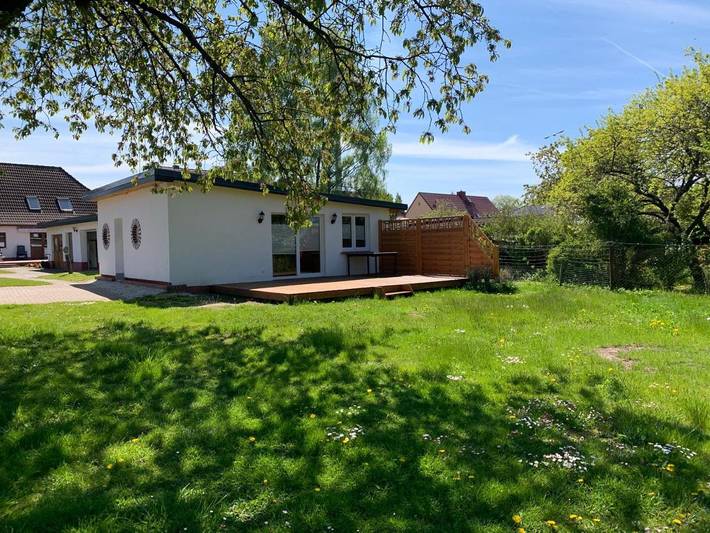Bungalow für 3 Personen, mit Ausblick und Terrasse sowie Garten, mit Haustier am Schweriner See - 2