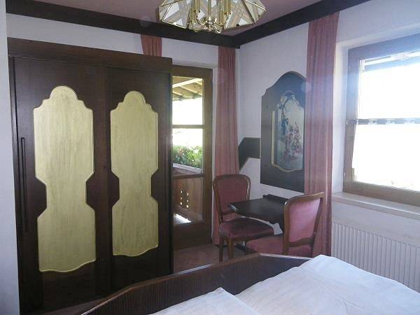 Ferienwohnung für 4 Personen, mit Pool und Balkon sowie Ausblick - 1