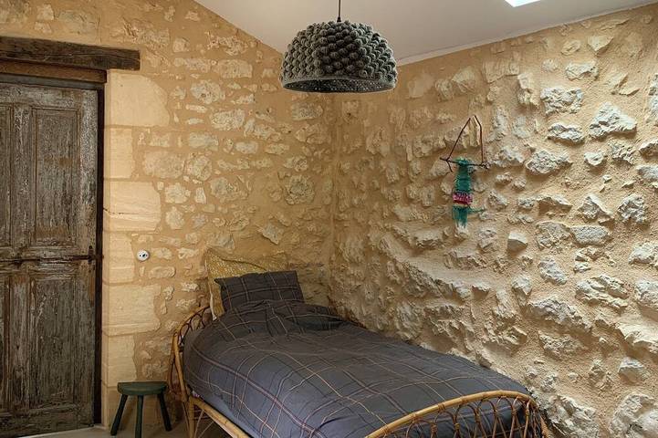 Gîte pour 4 personnes, avec piscine ainsi que terrasse et jardin à Monsac - 4