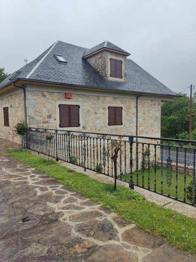Casa rural para 6 personas, con Terraza y Jardín además de Vistas al lago y Vistas en Campo Lameiro - 2