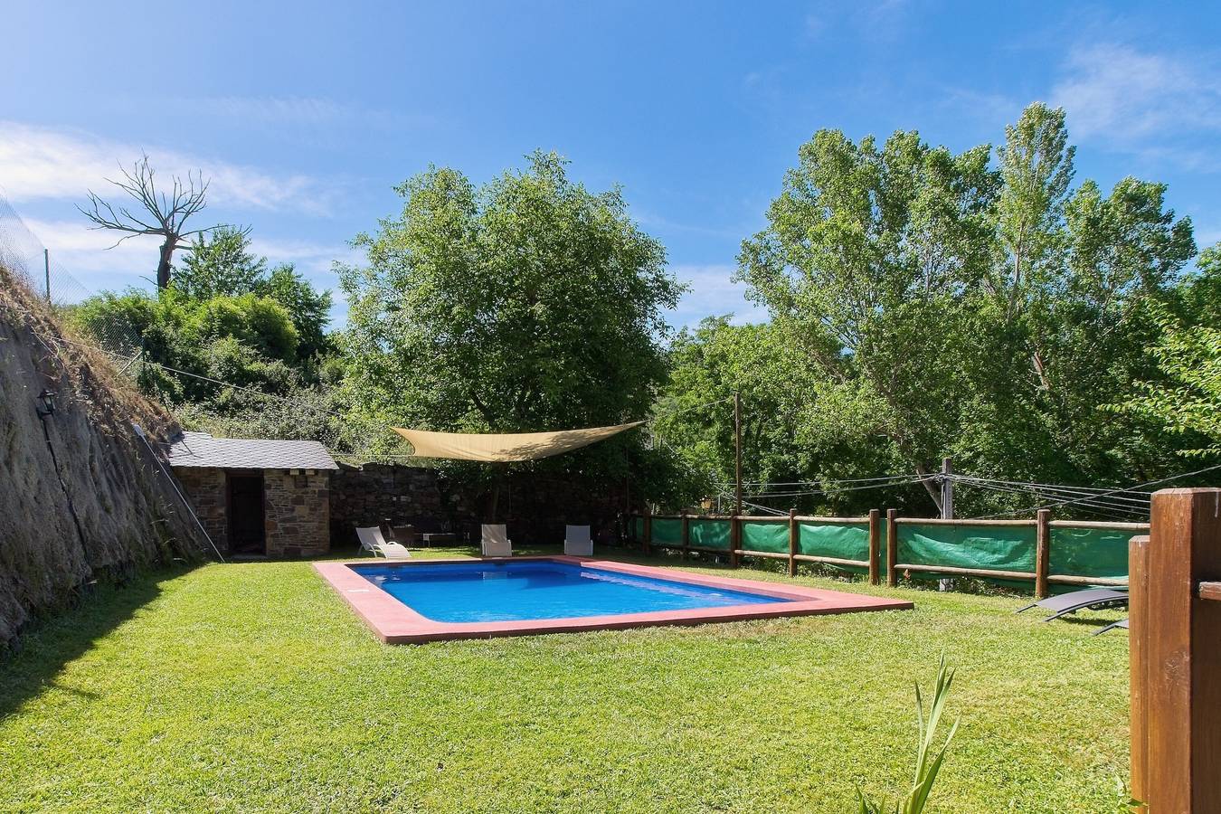 Casa De Vacaciones para 10 Personas en Valdecañada, Ponferrada
