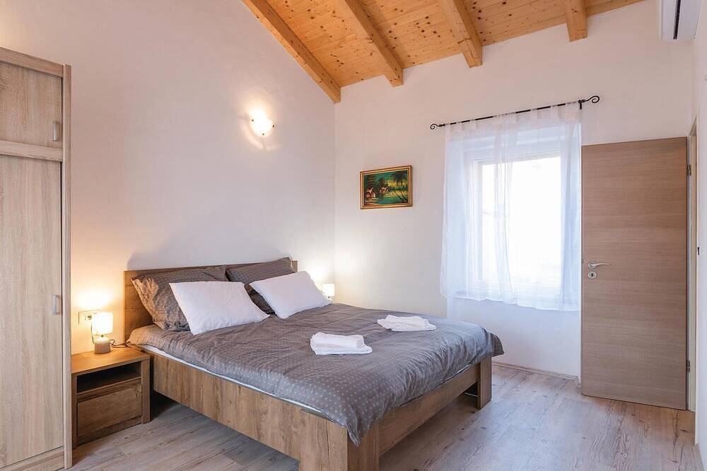 Nice home in Medulin with Wifi in Pomer, Southcoast Istria