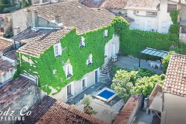 Chambre d’hôte pour 8 personnes, avec piscine et jardin