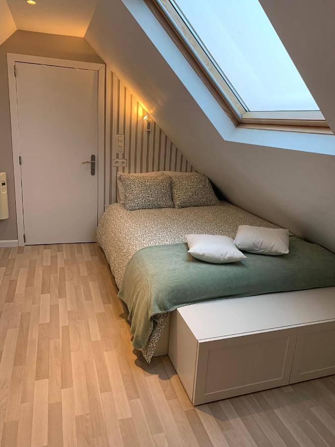 Sous un toit perché in Grez-Doiceau, Province du Brabant wallon