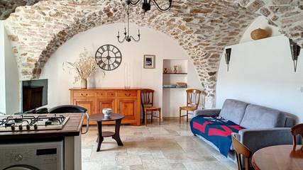 Gîte pour 4 personnes, animaux acceptés à Salavas