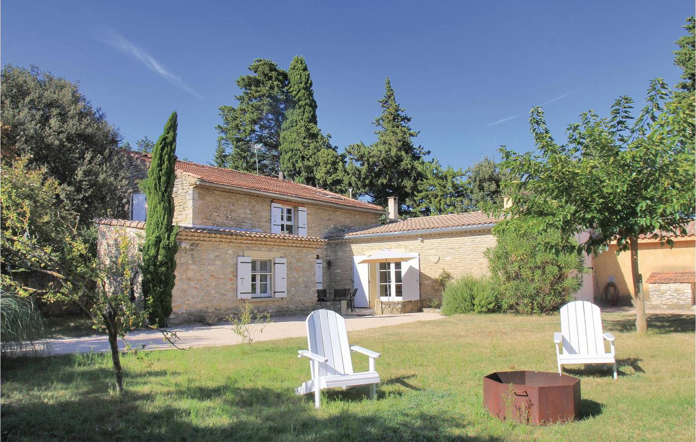 Location de 150m2 : Piscine, Parking, Internet, 1.5km de Montségur in Montségur-sur-Lauzon, Région de nyons