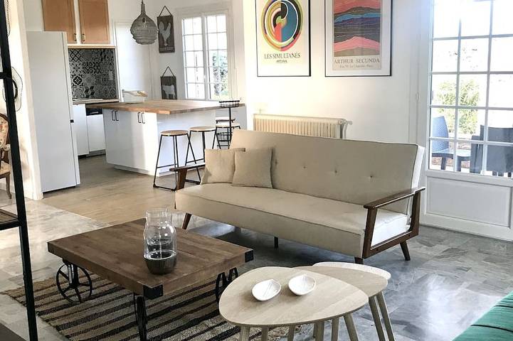 Location de vacances pour 10 personnes, avec jardin et terrasse, animaux acceptés à Canet (Hérault) - 3