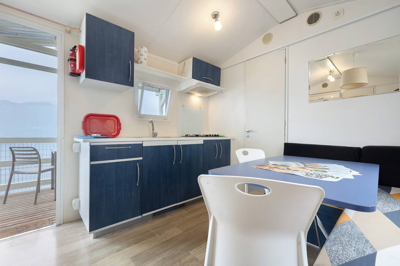 Mobil Home 'Stella Alpina' con vistas al lago, Wi-Fi y aire acondicionado in Brenzone, Montañas Garda
