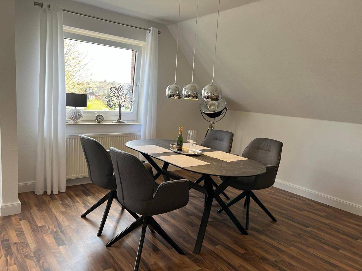 Ganze Wohnung, Two-Bedroom Apartment in Rostrup, Bad Zwischenahn