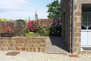Gîte pour 2 personnes, avec terrasse dans Port Briac