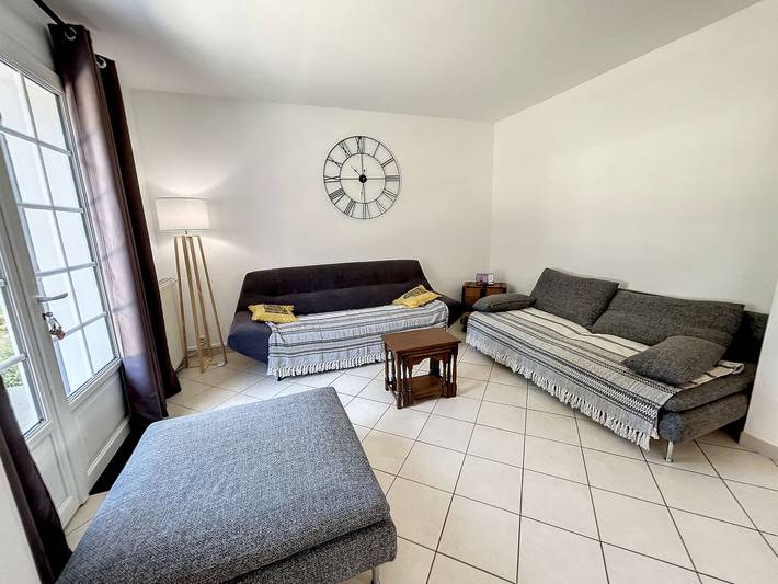 Villa con jardín a 400m de la playa, cerca de comercios y con WiFi gratis in Jullouville, Côte de la Déroute
