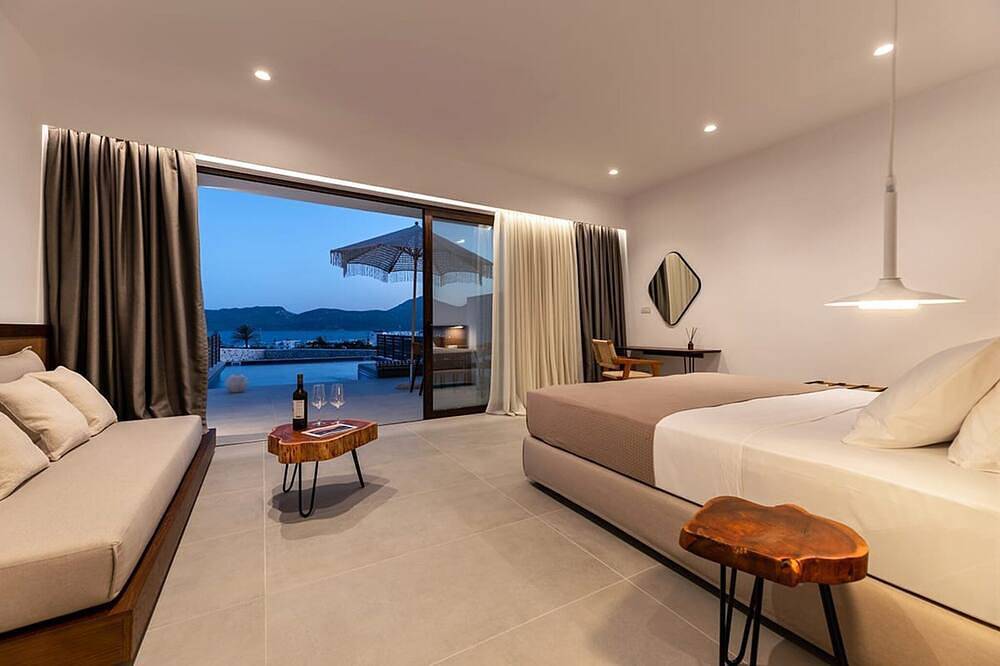 Ganze Wohnung, Elmyra Suite, Divine Sea Views, Private Pool, Furnished Terrace, Milos in Milos