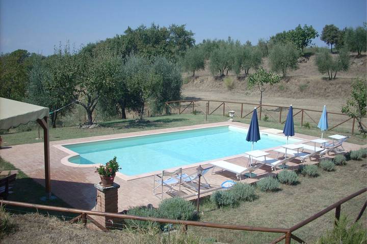 Location de vacances pour 4 personnes, avec piscine et jardin à Sinalunga - 2