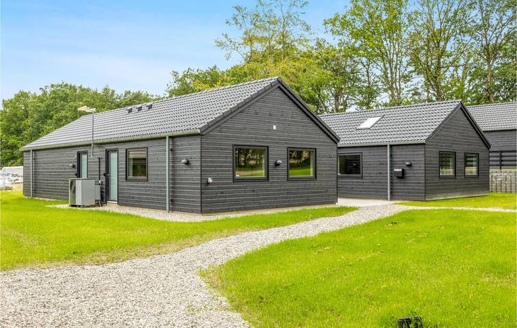 Ferienhaus für 16 Personen, mit Sauna und Garten sowie Seeblick, mit Haustier in Krakow am See