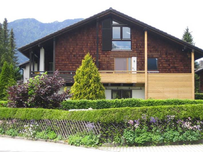 Ferienwohnung für 5 Personen, mit Balkon und Terrasse sowie Garten in Bayerisch Gmain