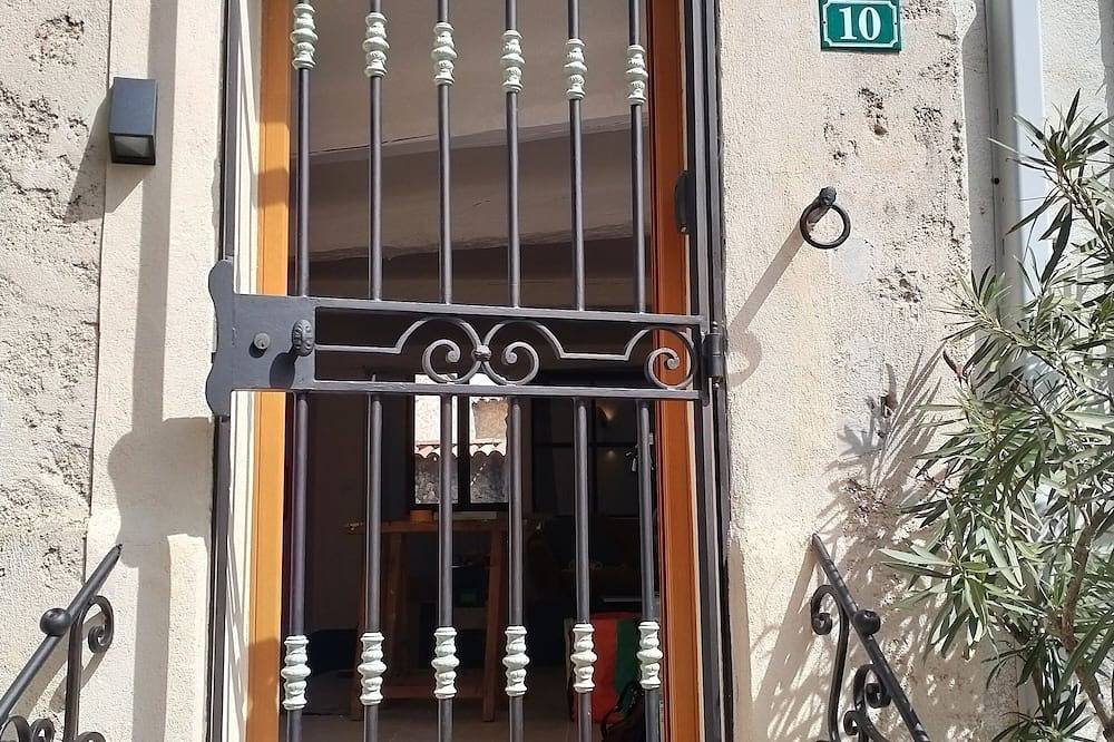 Geheel appartement, Appartement in 1 van de mooiste dorpen van de Provence in Tourtour, Draguignan en omgeving