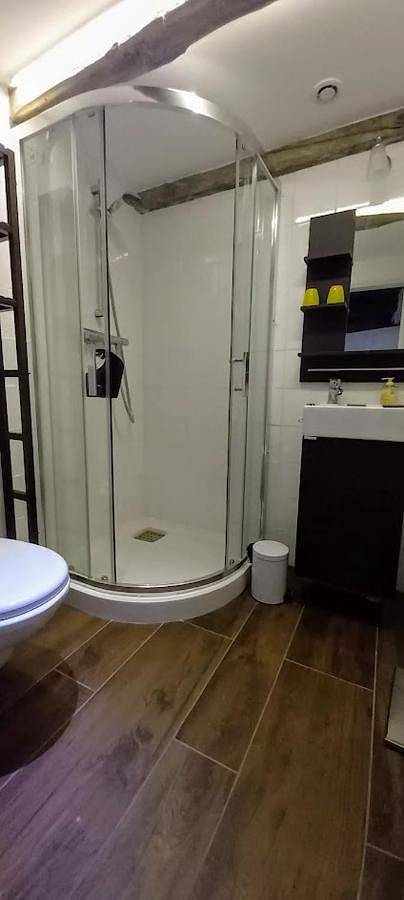 Location de vacances pour 2 personnes, avec vue et terrasse ainsi que piscine et jardin à Sérignac - 3