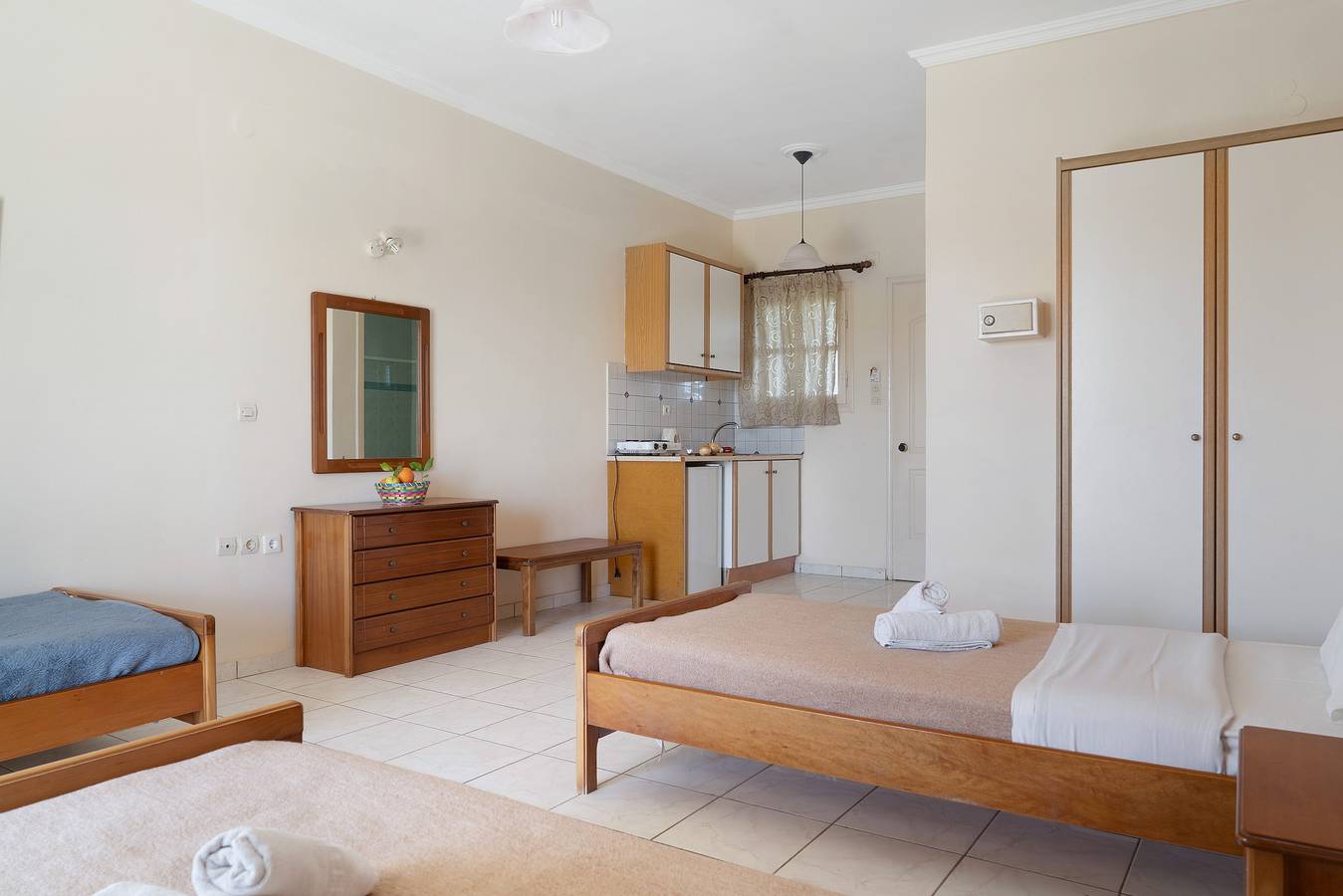 Entire studio, Studio 'Sandy Maria Studio 305' with Shared Pool, Wi-Fi in Gaitani, Zakynthos