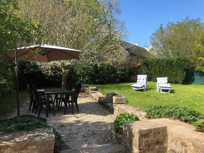 Location de vacances pour 2 personnes, avec vue et jardin, animaux acceptés à Saint-Germain-des-Champs
