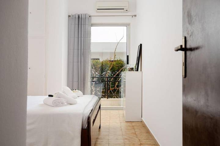 Gîte pour 6 personnes, avec terrasse et vue, animaux acceptés dans Érétrie - 4