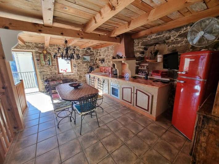 Location de vacances pour 6 personnes, avec balcon et vue, adapté aux familles à Évisa