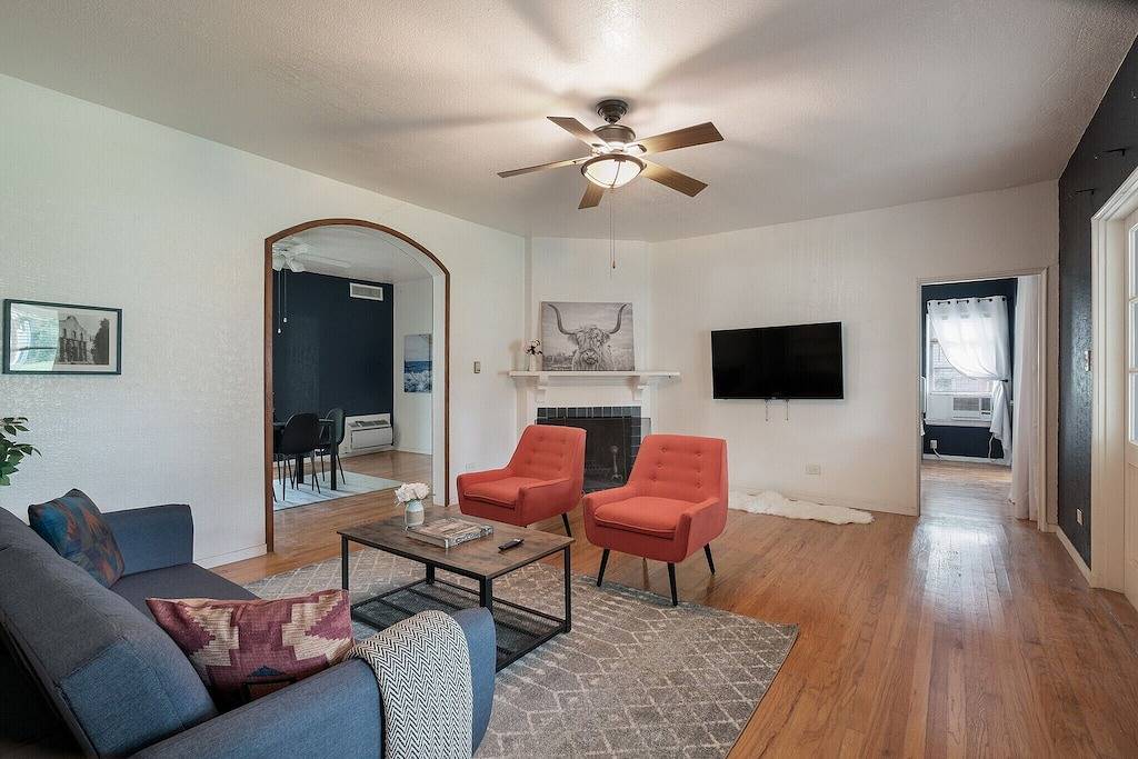 Ganze Wohnung, F1 • 30% Off • Updated, Cozy & Clean • Fast Wifi • 2Br/2Ba Monthly Rental in San Antonio, Bexar County