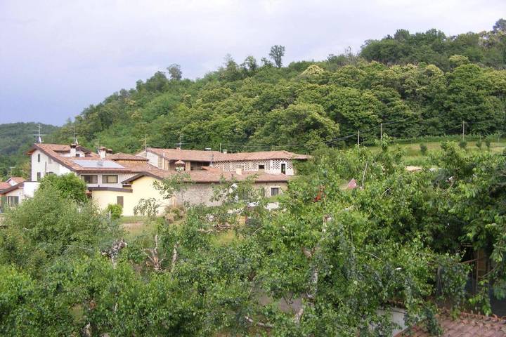 Alloggio in famiglia per 4 persone, con Balcone e Terrazza nonché Giardino e Vista lago in Franciacorta