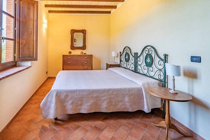 Gîte pour 9 personnes, avec jardin et terrasse à Camporgiano - 4