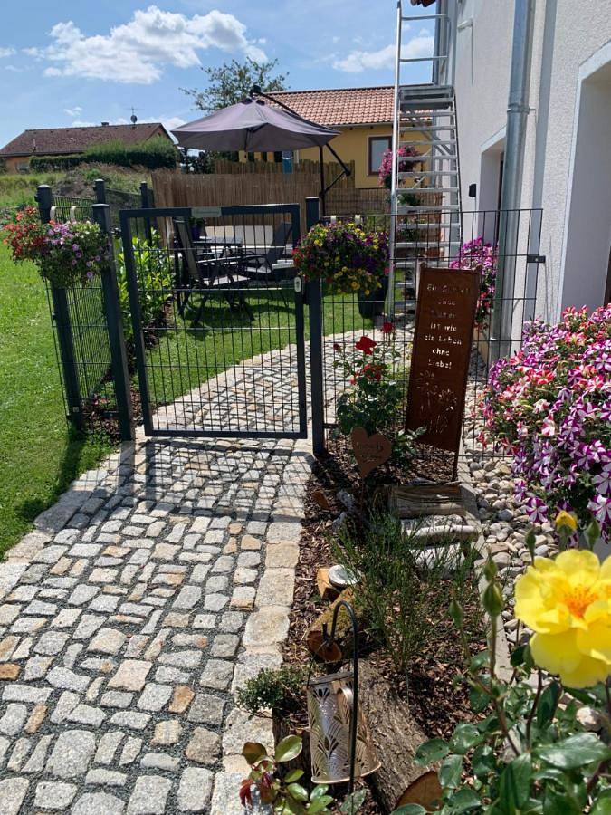 Ferienwohnung für 3 Personen, mit Garten und Ausblick