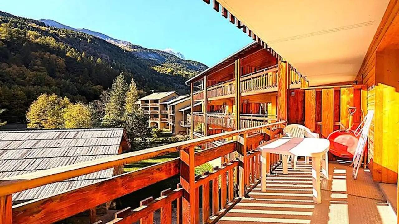 Entire holiday apartment, Ferienwohnung für 6 Personen (36 m²) in Pelvoux in Vallouise-Pelvoux, Écrins National Park