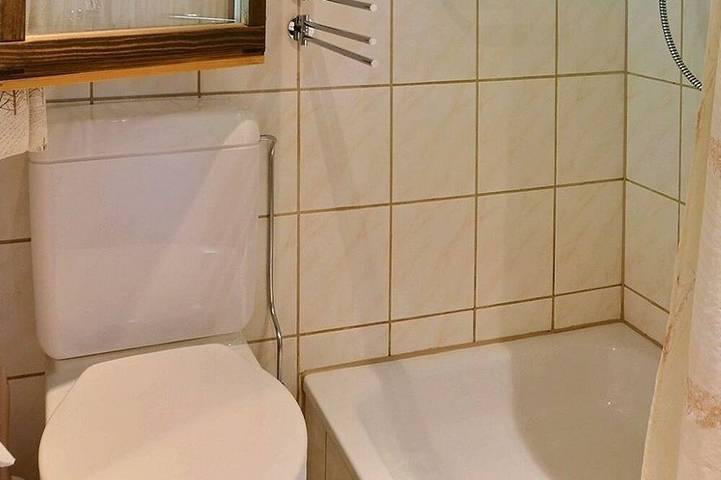 Appartement entier, Appartement confortable sur 2 étages pour 3 à 4 personnes, salon, coin cuisine, 1 chambre à 1 lit do in Grimentz, Anniviers