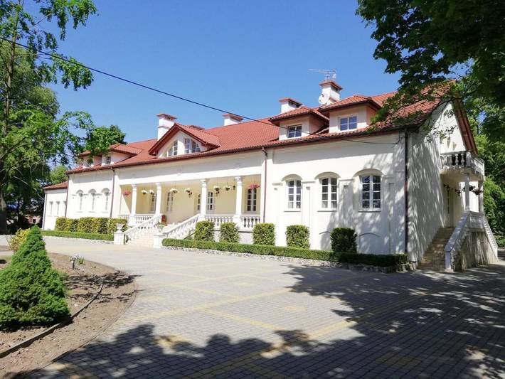 Wynajem wakacyjny dla 7 osób, z Taras i Ogród oraz Basen w Mielec