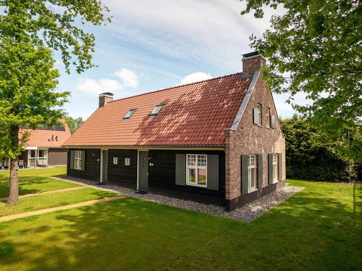 Ferienhaus für 4 Personen, mit Balkon/Terrasse und Terrasse