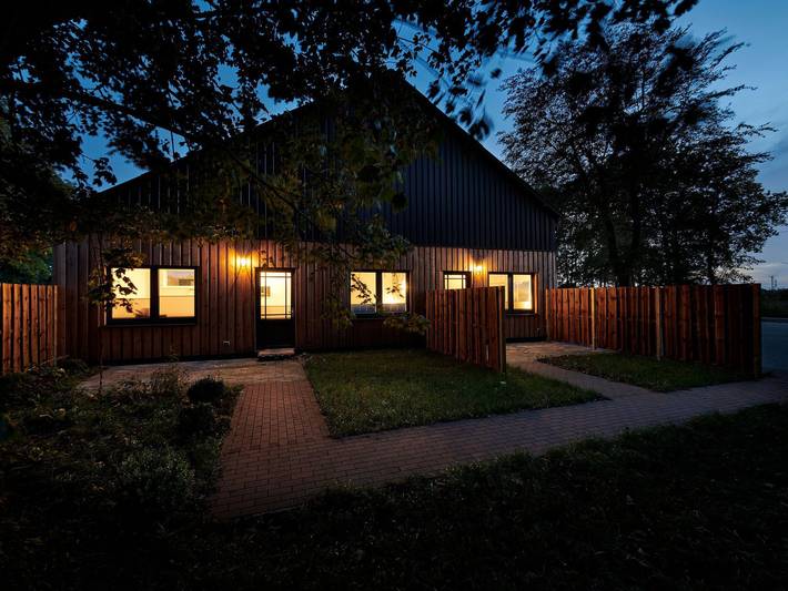 Ferienwohnung für 3 Personen, mit Terrasse und Garten sowie Sauna, kinderfreundlich in Groß Rheide