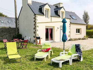 Location de vacances pour 4 personnes, avec jardin à Guissény