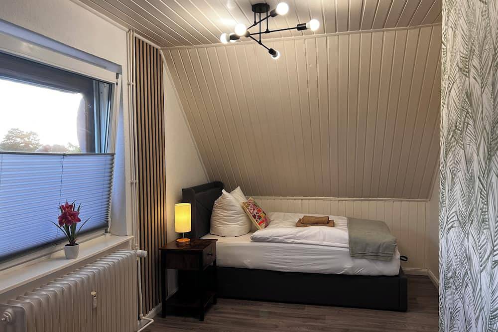 Neues Ferienhaus Ostsee 3km entfernt mit Sauna, Kamin und Garten, Parkplatz in Osdorf, Rendsburg-Eckernförde