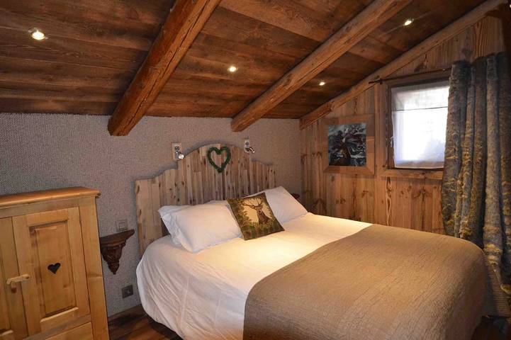 Gîte pour 14 personnes, avec jardin et jacuzzi ainsi que sauna et balcon, animaux acceptés dans Office de Tourisme de Praz sur Arly - 4