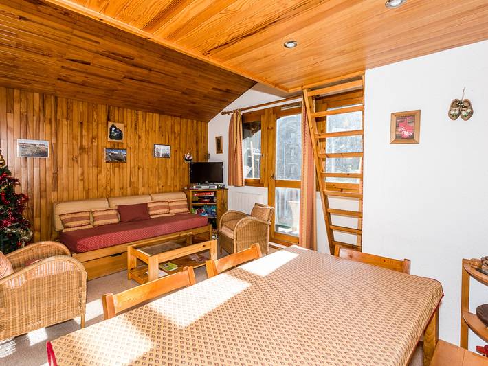 Appartement entier, Charmant T2 Montchavin La Plagne, 36m², balcon sud, proche pistes et commerces, parking gratuit in Bellentre, La Plagne-Tarentaise