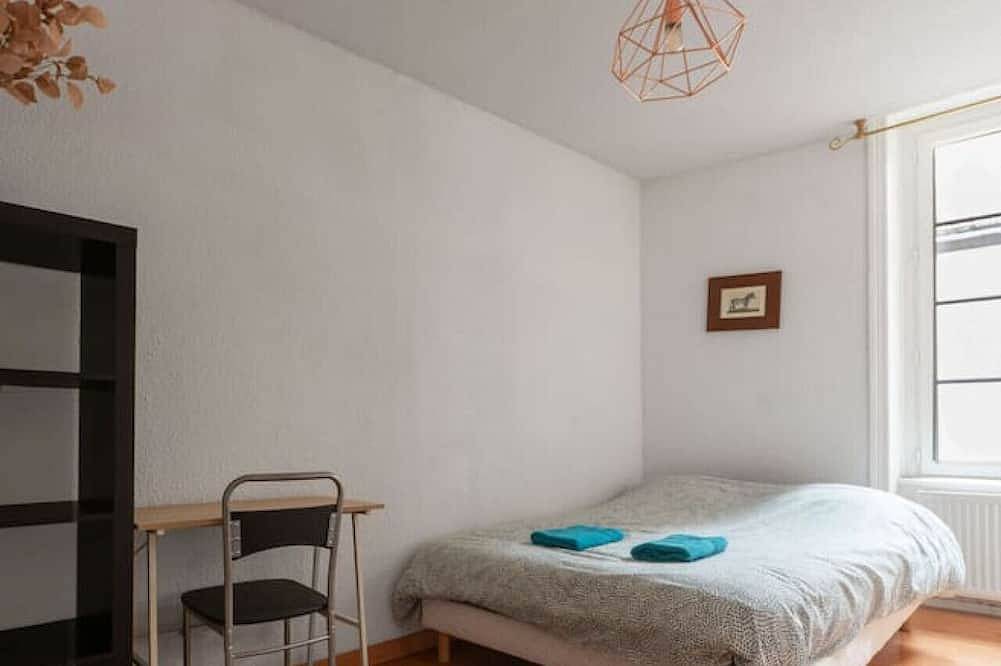 Ganze Wohnung, T1 cocooning with terrace in Clermont-Ferrand, Regionaler Naturpark Volcans d'Auvergne