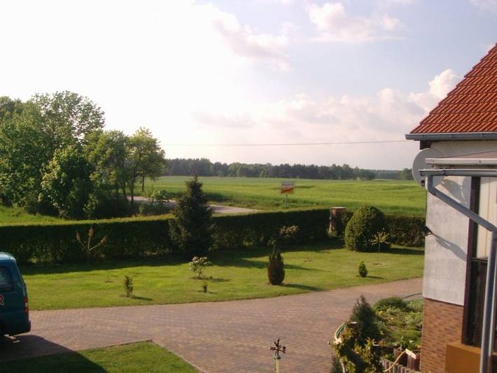 Reizende Ferienwohnung mit Terrasse, Küche und Rasenfläche – der ideale Rückzugsort! in Rietz-Neuendorf, Region Oder - Spree