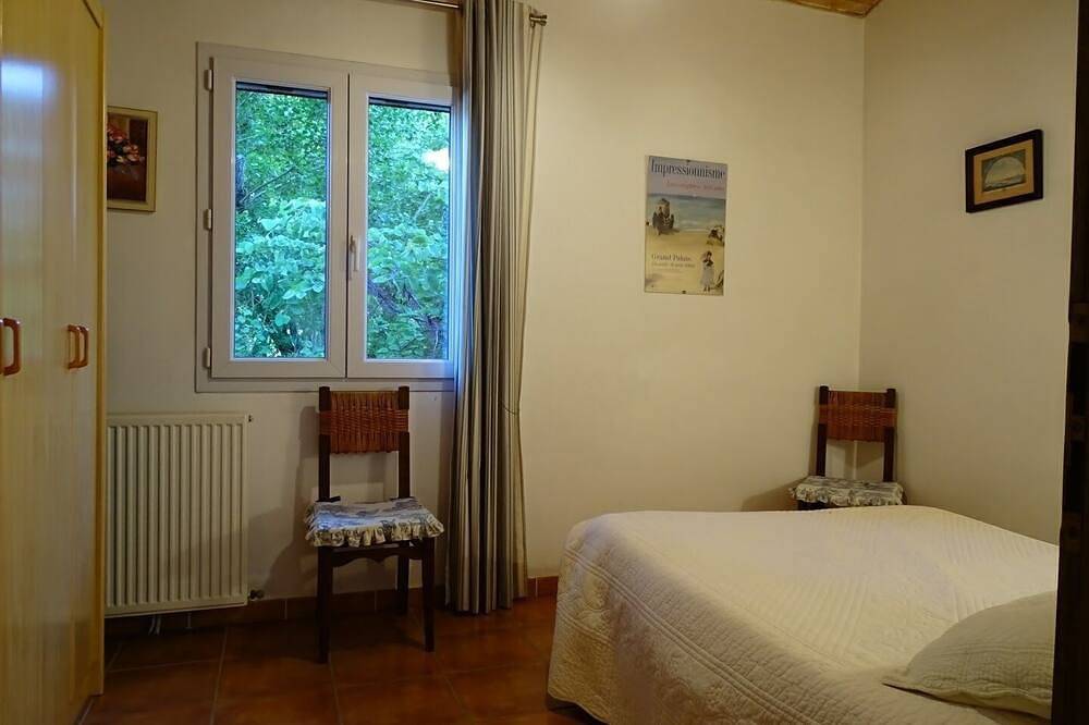 Gîte 4 places tout confort acceptant les animaux domestiques. in Fozières, Région de Lodève