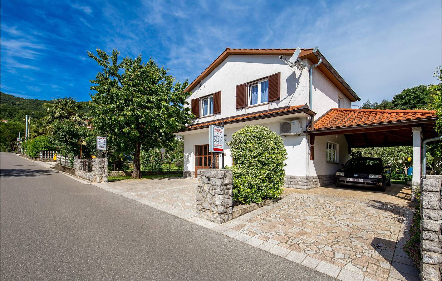 Ganze Ferienwohnung, Gemütliche Ferienwohnung mit WLAN, Terrasse und Parkplatz in Küstennähe in Općina Matulji, Opatija Riviera