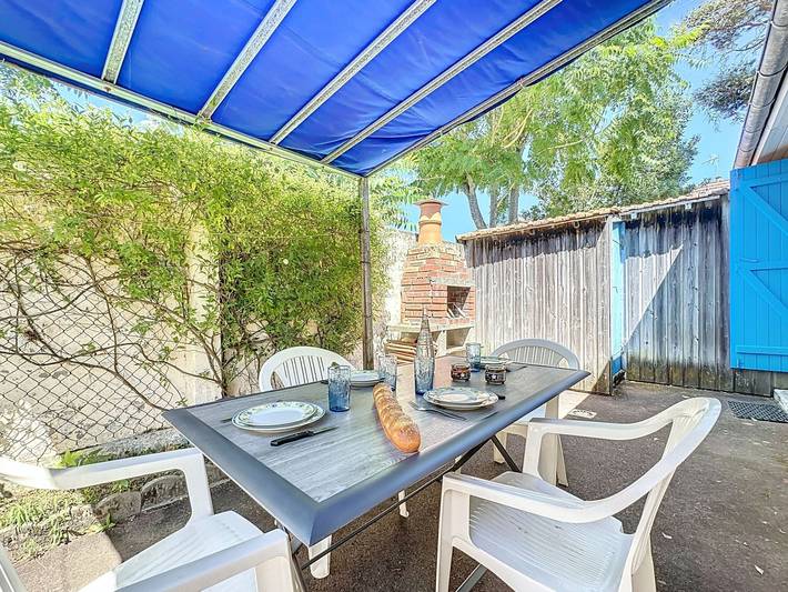 Location de vacances pour 4 personnes, avec terrasse à Saint-Michel-Chef-Chef - 2