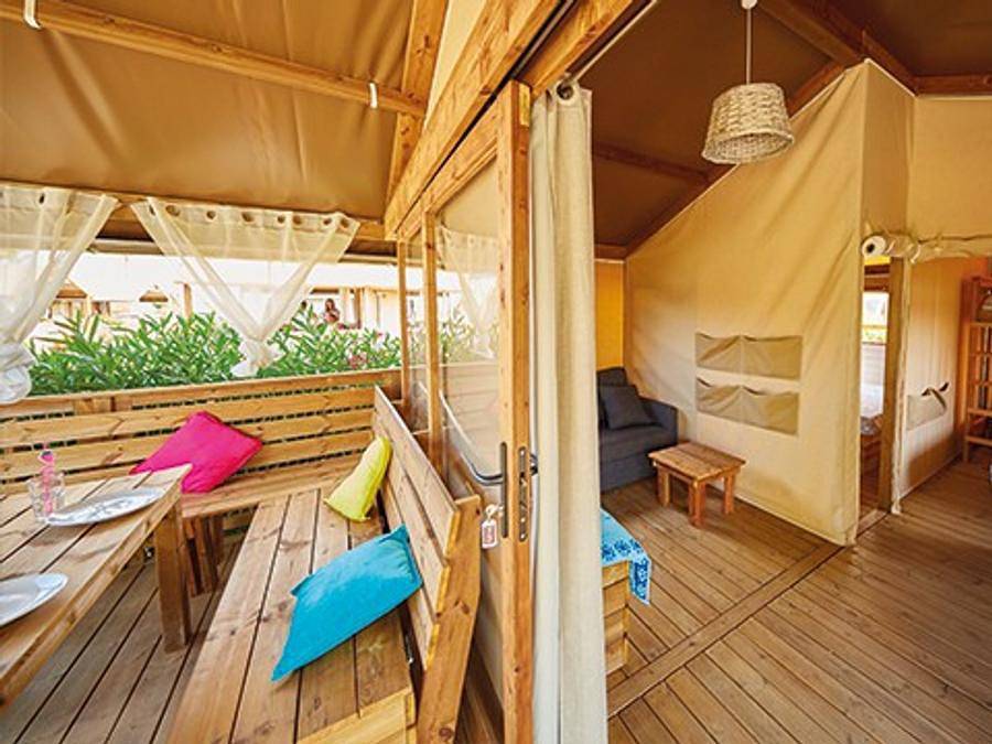 Camping La Croix du Vieux Pont - Canvas and wooden tent 5 persons - Lodge Tent | 2 Bedrooms | 4/5 Pers. | No bathroom in Berny-Rivière, Aisne