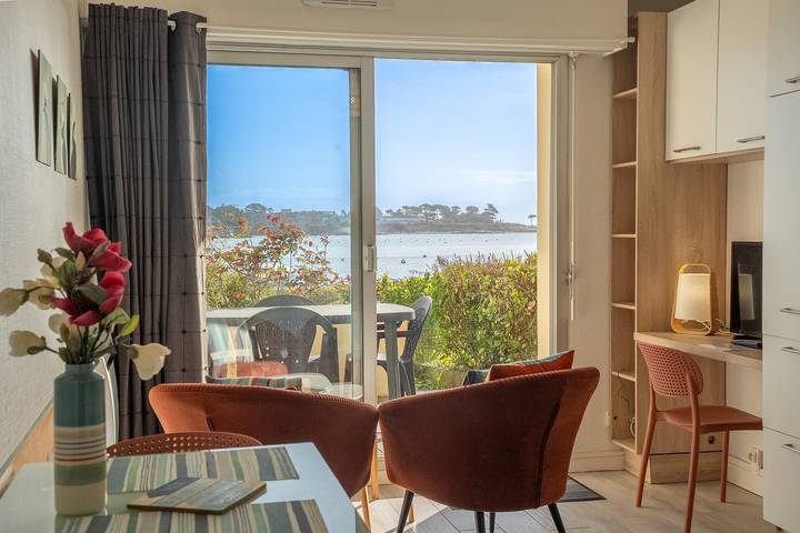 Gîte pour 2 personnes, avec jardin et terrasse, animaux acceptés dans Plage de Port Fontaine-Lomener - 2