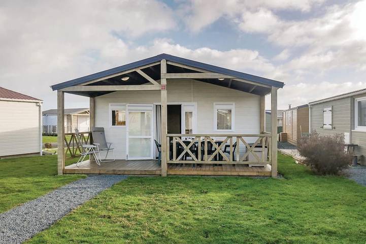 Location de vacances pour 6 personnes, avec terrasse, animaux acceptés dans le Calvados