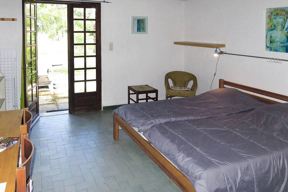 Rico Plage type A in Talasani, Corte en omgeving